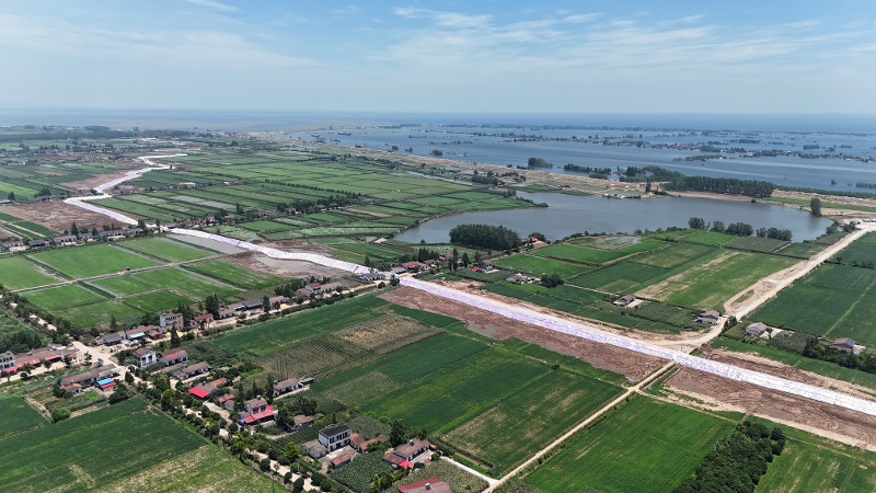 2024年7月，公司搶建團(tuán)洲垸險(xiǎn)情第三道防線